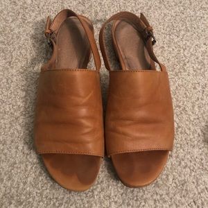 The Noelle Slingback Sandal in Leather